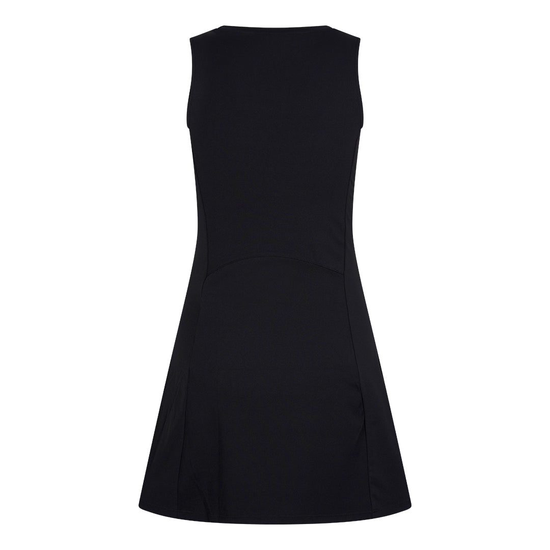 Zwarte tennisjurk met zakken en los short in het zwart.
